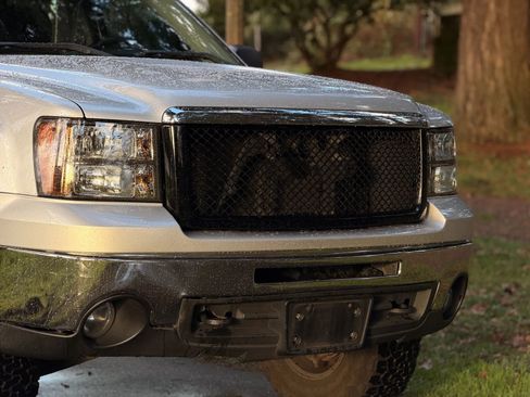 Used 2011 GMC Sierra 1500 SLE w/ Power Tech Package image 9