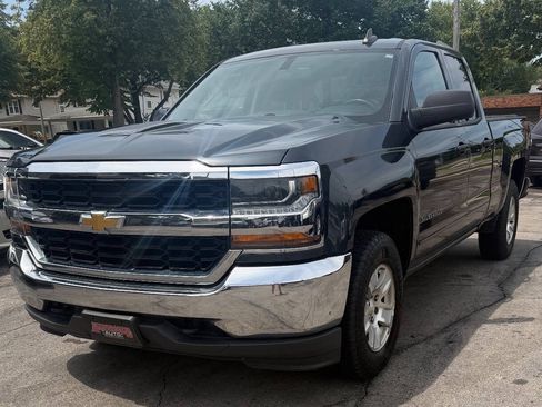 Used 2018 Chevrolet Silverado 1500 LT AWD/4WD image 4