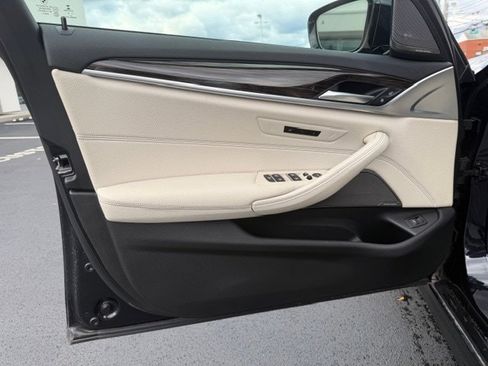 Used 2019 BMW 540i xDrive w/ M Sport Package image 12