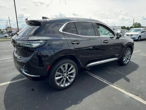 Used 2022 Buick Envision Avenir w/ Technology Package II FWD image 8