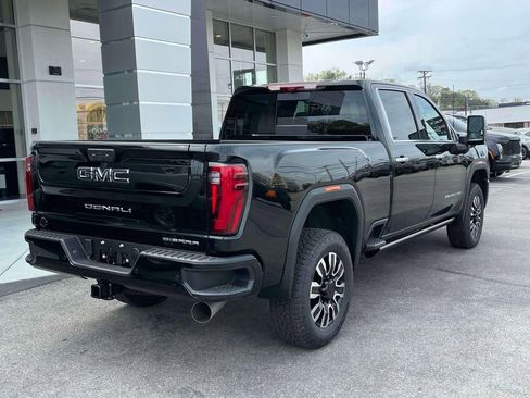 New 2026 GMC Sierra 3500 Denali Ultimate AWD/4WD image 3