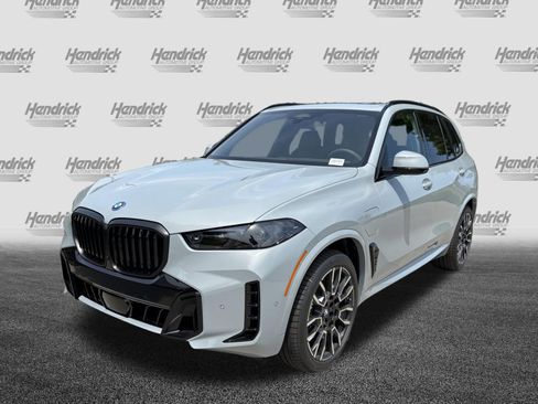 New 2026 BMW X5 xDrive50e w/ M Sport Package AWD/4WD image 5