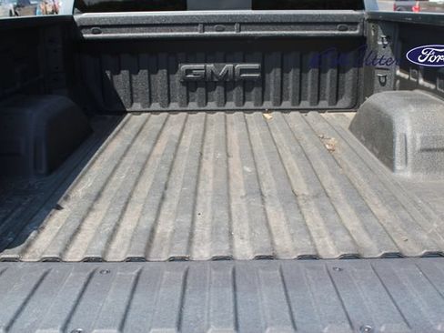 Used 2025 GMC Sierra 1500 AT4X AWD/4WD image 10