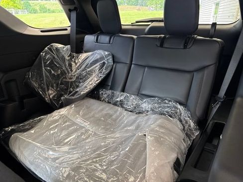 New 2026 Ford Explorer ST-Line w/ ST-Line Street Pack AWD/4WD image 30