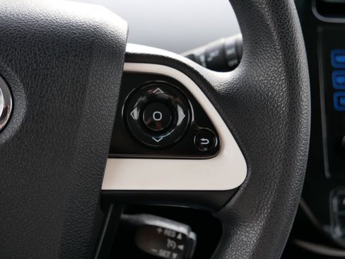 Used 2016 Toyota Prius Two image 29