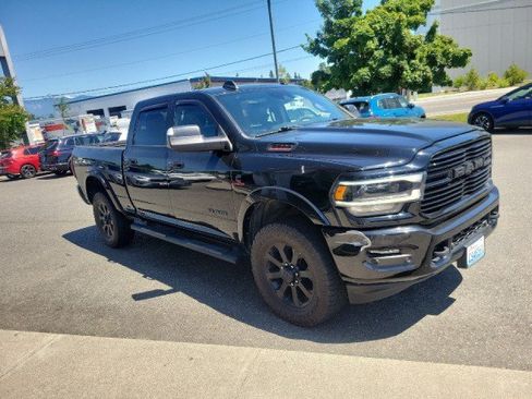 Used 2021 RAM 2500 Laramie w/ Night Edition AWD/4WD image 2