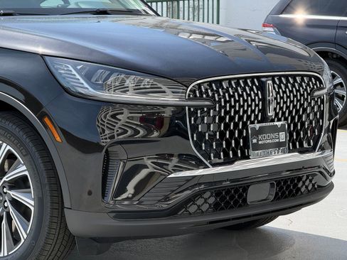 New 2026 Lincoln Aviator AWD image 7