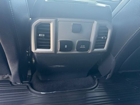 Used 2022 Ford F250 Lariat w/ Lariat Ultimate Package AWD/4WD image 17
