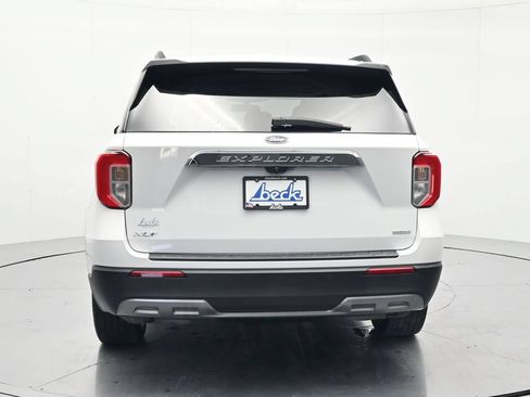 Used 2020 Ford Explorer XLT w/ Equipment Group 202A RWD image 6