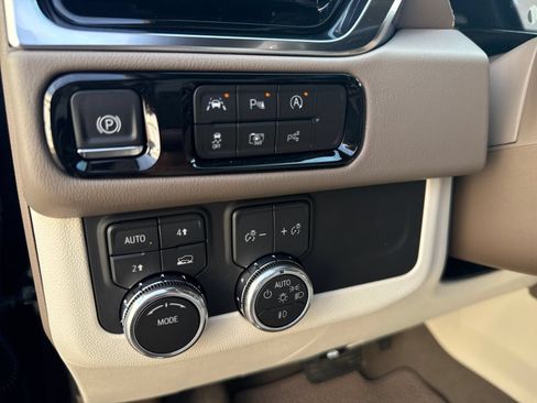 New 2026 GMC Yukon Denali AWD/4WD image 33