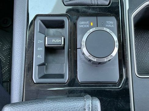 Used 2024 Toyota Tundra Limited w/ Power Package AWD/4WD image 30
