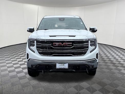 Used 2023 GMC Sierra 1500 SLT w/ SLT Convenience Package AWD/4WD image 2