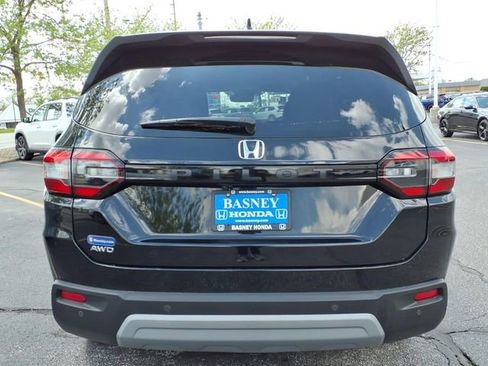 Certified 2025 Honda Pilot EX-L image 9