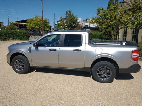 Used 2023 Ford Maverick XLT image 10