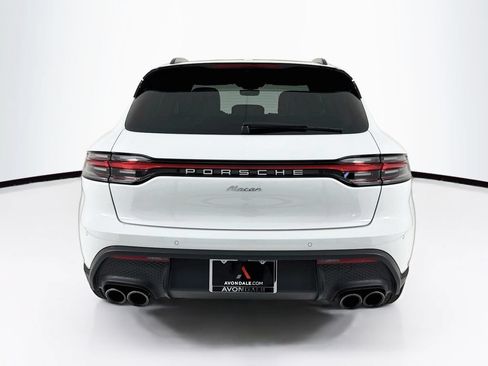 Certified 2025 Porsche Macan AWD/4WD image 10