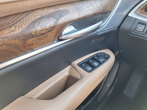 Certified 2024 Cadillac XT5 Premium Luxury w/ Platinum Package image 18