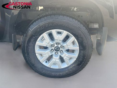 Used 2022 Nissan Frontier SV w/ Technology Package AWD/4WD image 38