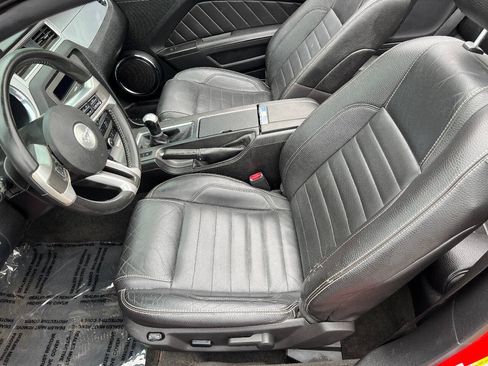Used 2011 Ford Mustang Premium w/ 202A Rapid Spec Order Code RWD image 25