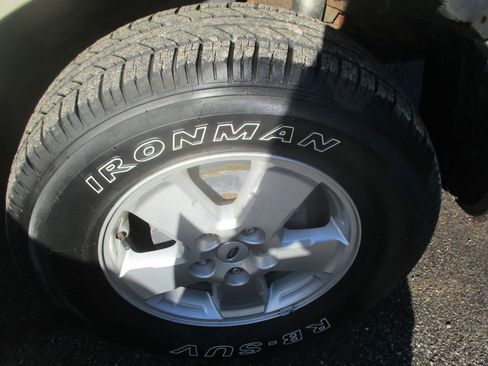 Used 2010 Ford Escape XLT image 8