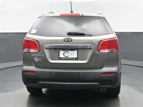 Used 2013 Kia Sorento LX w/ Convenience Pkg image 5