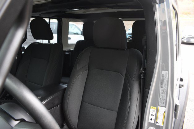 Used 2018 Jeep Wrangler Unlimited Sport AWD/4WD image 17