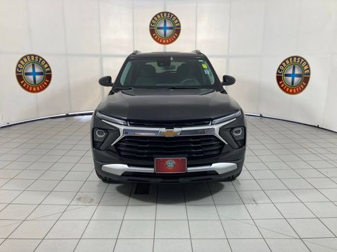 Used 2025 Chevrolet TrailBlazer LT AWD/4WD image 17
