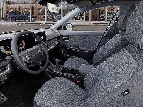 Used 2025 Kia K4 FWD image 17