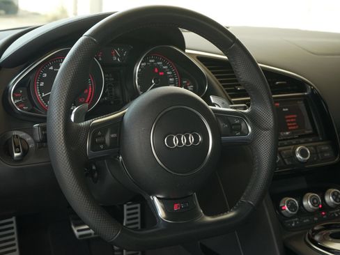 Used 2015 Audi R8 V10 AWD/4WD image 6