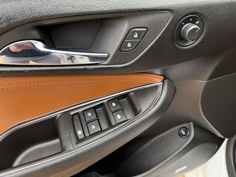 Used 2017 Chevrolet Cruze Premier image 14