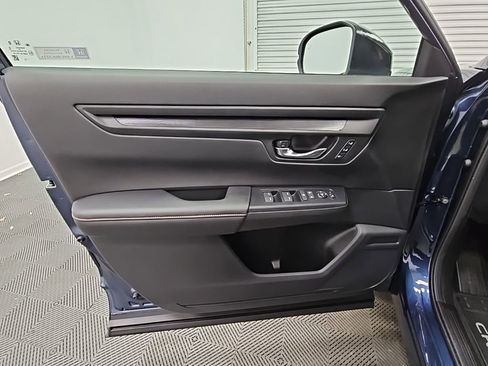 Used 2025 Honda CR-V Sport-L image 31