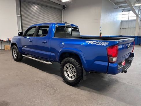Used 2016 Toyota Tacoma TRD Sport w/ Towing Package image 6