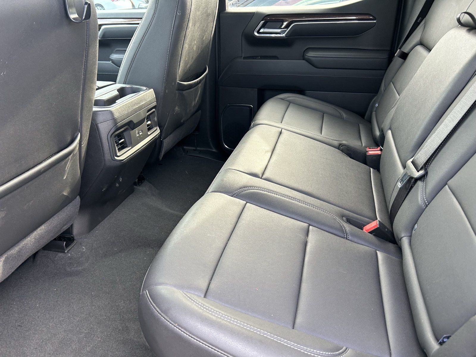 Used 2025 Chevrolet Silverado 1500 LT Trail Boss w/ Convenience Package II AWD/4WD image 12