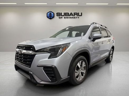 Used 2025 Subaru Ascent Premium image 1
