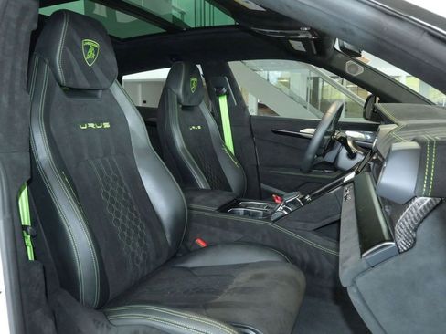Used 2024 Lamborghini Urus Performante AWD/4WD image 26
