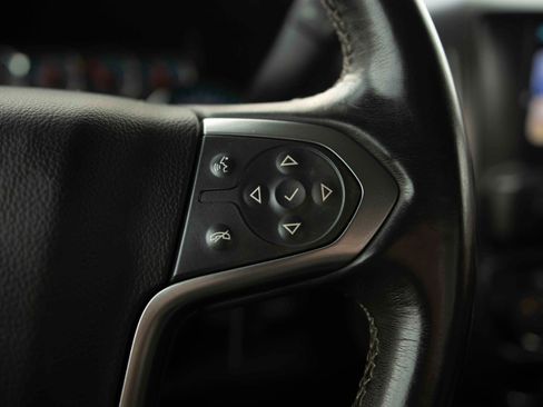 Used 2017 Chevrolet Silverado 1500 LT w/ Snow Plow Prep Package image 6