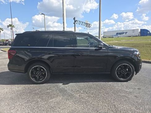 Certified 2023 Ford Expedition Limited image 4