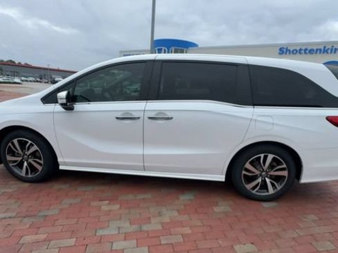 Used 2024 Honda Odyssey Touring image 7