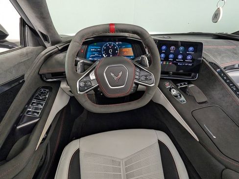 Used 2023 Chevrolet Corvette Stingray Premium Conv w/ Z51 Performance Package RWD image 27