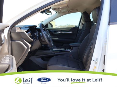 Used 2023 Buick Envision Preferred image 11