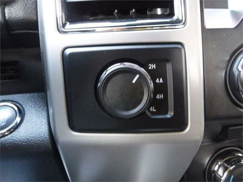 Used 2018 Ford F150 Lariat image 12