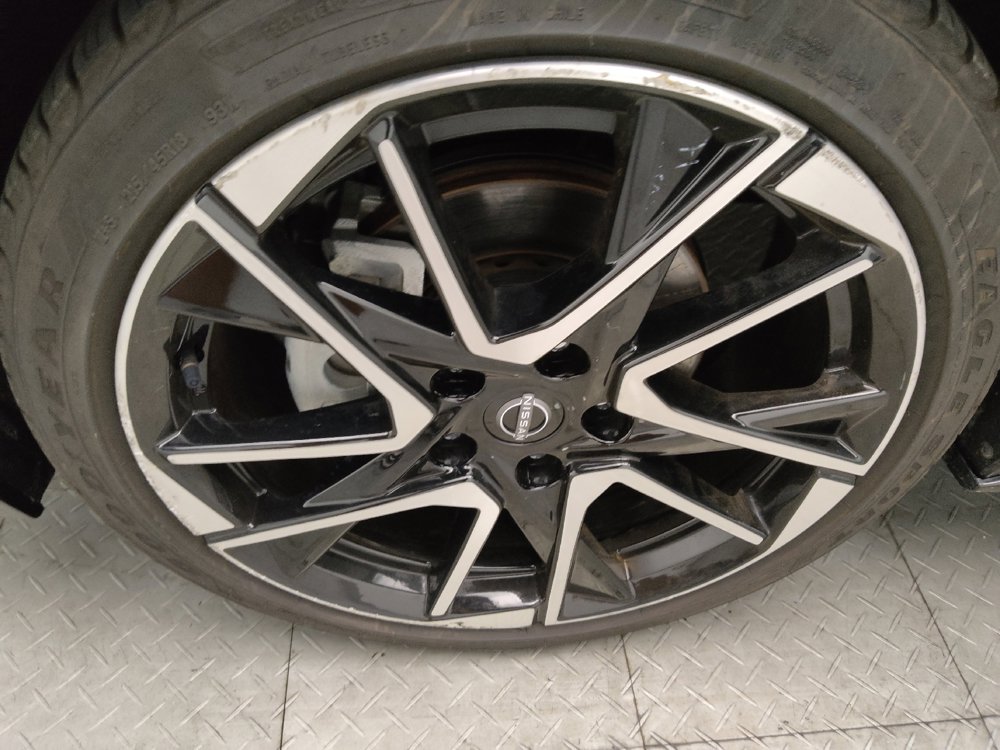 Used 2025 Nissan Sentra SR FWD image 31