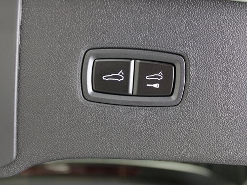 New 2026 Porsche Cayenne image 18