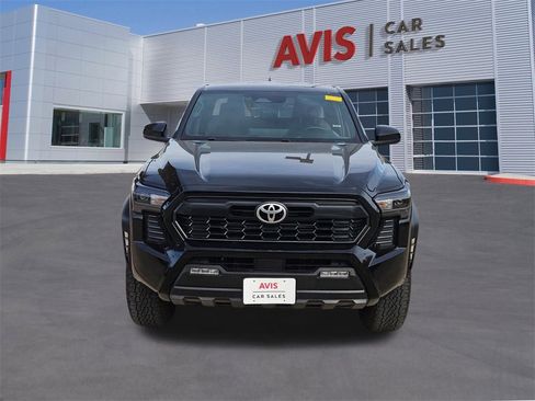 Used 2025 Toyota Tacoma TRD Sport image 10
