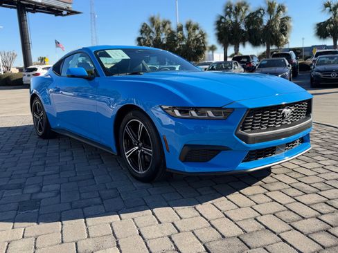 Used 2024 Ford Mustang Premium image 5