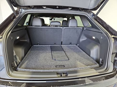 New 2026 Volkswagen Atlas Cross Sport SE AWD/4WD image 13