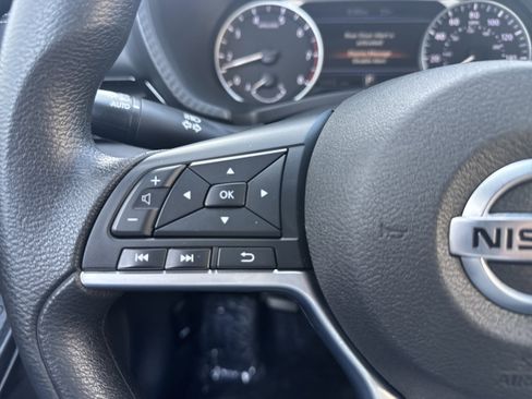 Used 2023 Nissan Sentra SV image 18