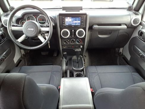 Used 2008 Jeep Wrangler Unlimited Sahara image 12