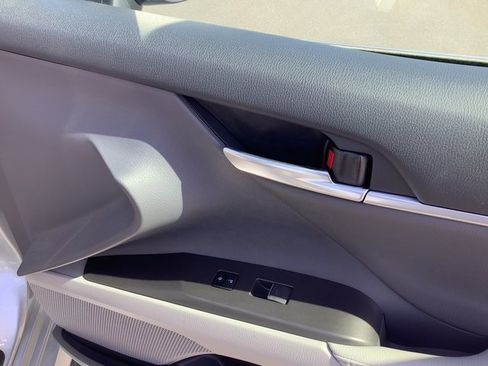 Used 2023 Toyota Camry XLE image 37