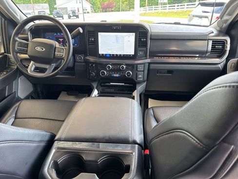 Used 2025 Ford F350 Lariat w/ Chrome Package AWD/4WD image 33