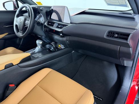 Used 2024 Lexus UX 250h FWD w/ Premium Package image 26
